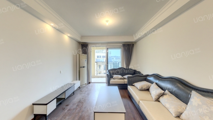 万科五龙山翡翠郡二手房实景图