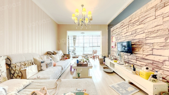 千禧河畔B区二手房实景图