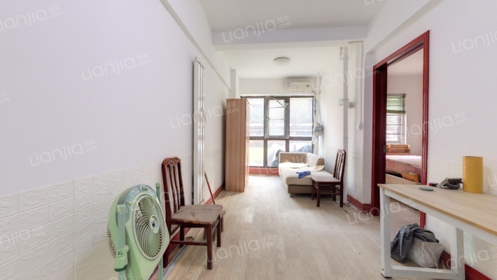 保利海上五月花玫瑰园二手房实景图