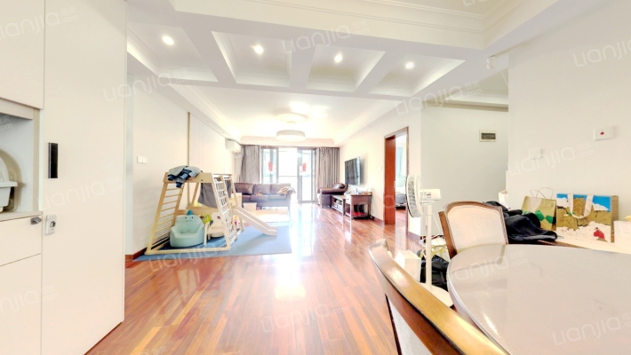 古北嘉年华庭二手房实景图