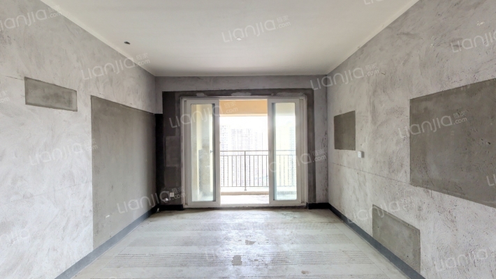 融创春晖十里御峰庭二手房实景图