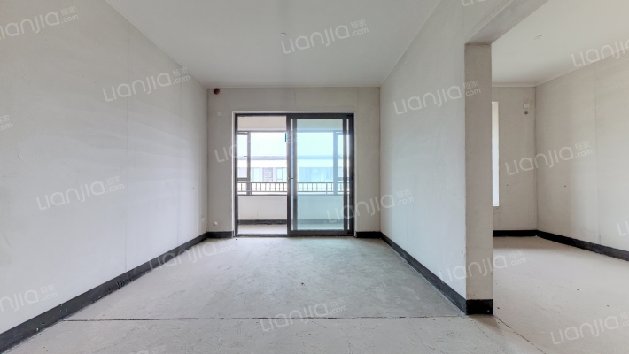 龙湖山前二手房实景图