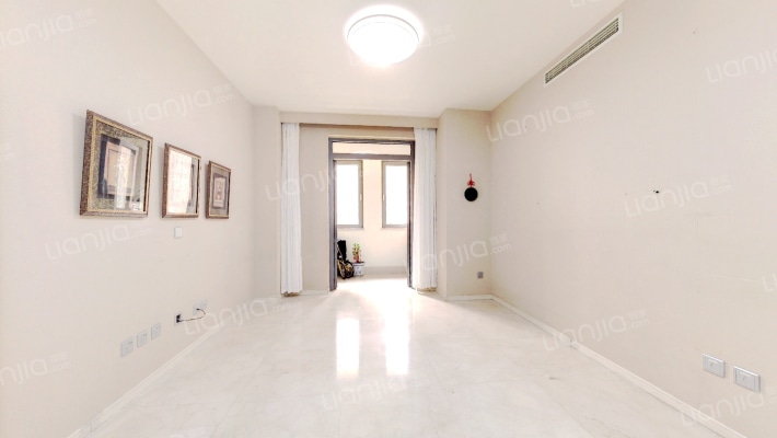 惠灵顿河滨花苑二手房实景图