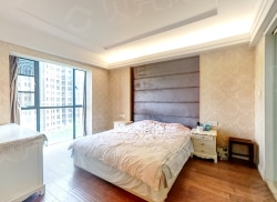 整租·蓝湾花园 1室1厅 南_蓝湾花园租房