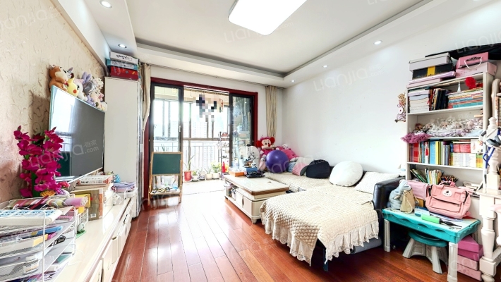万宇名都花园二手房实景图