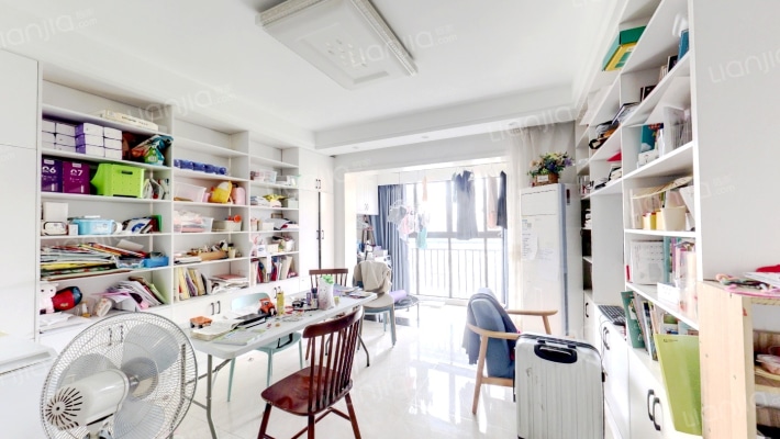 维科拉菲庄园二手房实景图