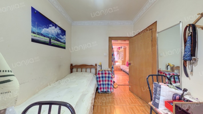 蓑草路95号二手房实景图