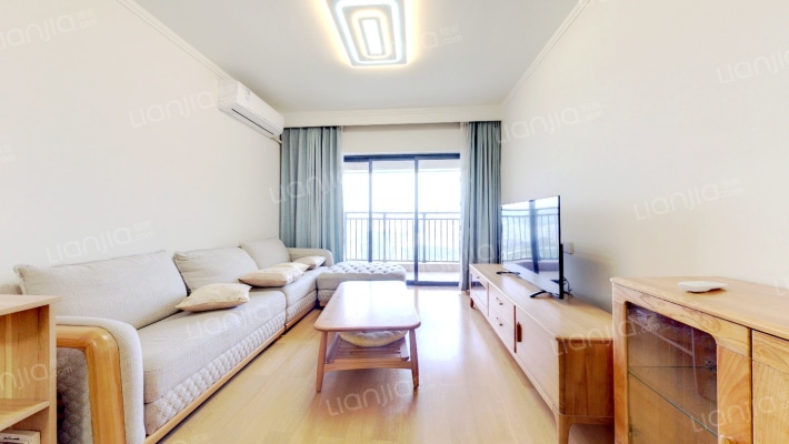 卓越蔚蓝山二手房实景图