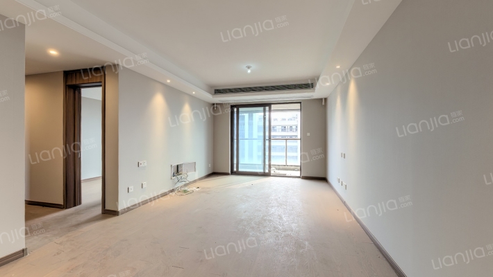 翡翠天际二手房实景图