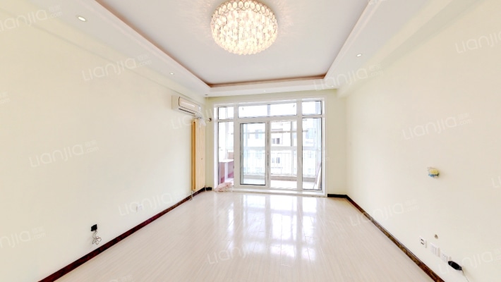 龙畔金泉三期二手房实景图