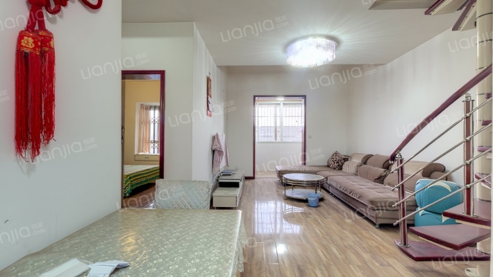 下基地小区二手房实景图