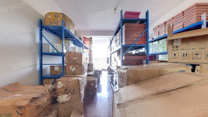 诚卓园中苑B区二手房实景图