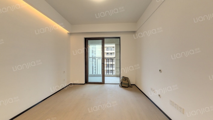 上实海上菁英一期二手房实景图