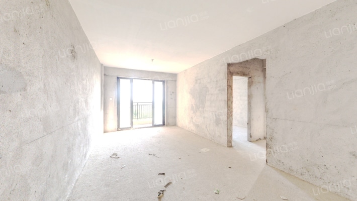 利泰花林湖畔二手房实景图