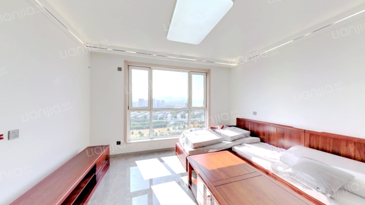 百盛郁金香二手房实景图