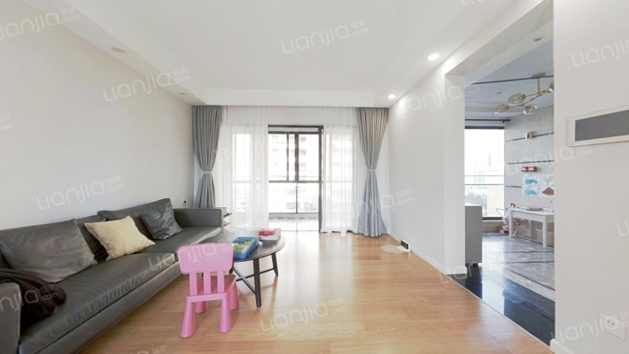 君华江畔豪园二手房实景图