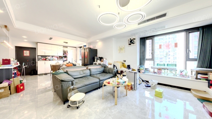 比华利国际城二期二手房实景图