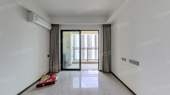 万科深业湾中新城二手房实景图