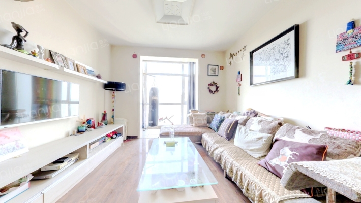 蓝郡名邸二手房实景图