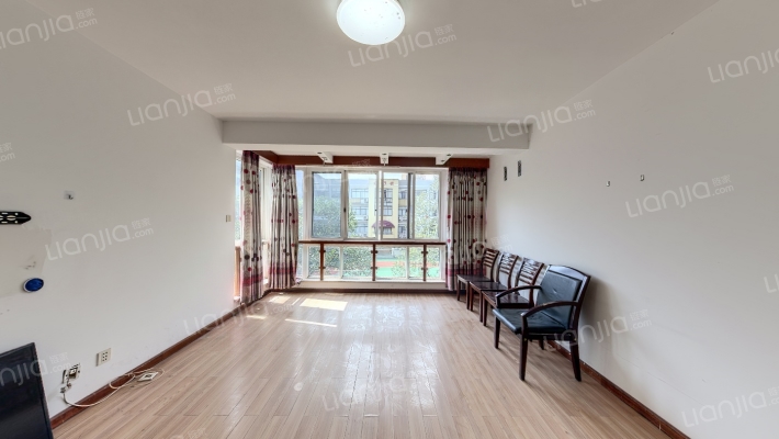 浪琴翠园二手房实景图