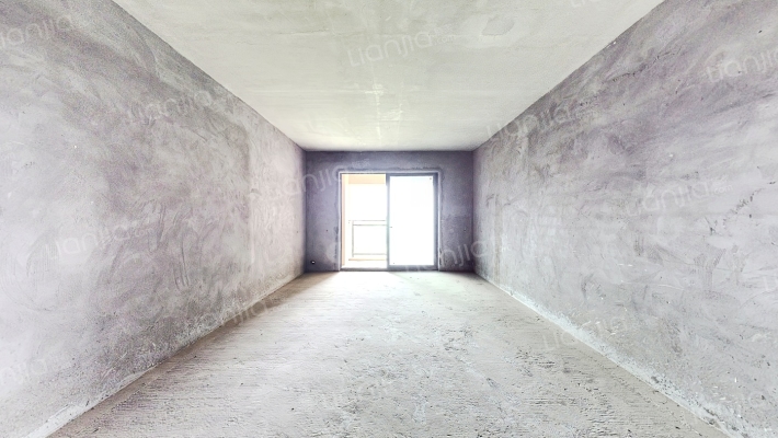 李子湖畔二手房实景图