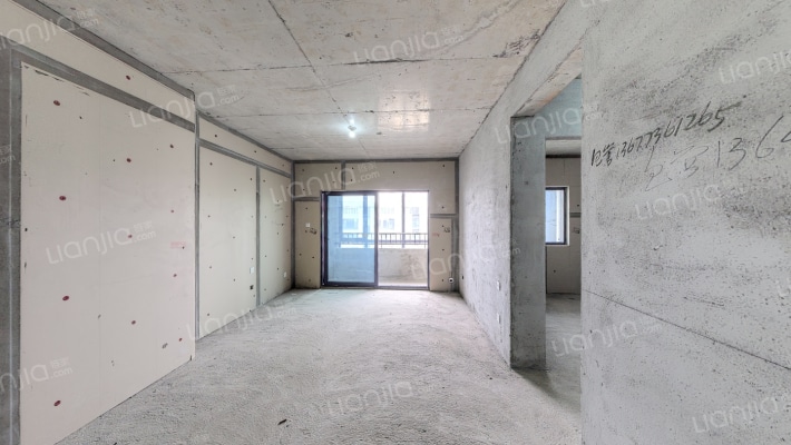 华远金科空港国际城二手房实景图