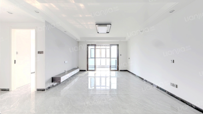 碧桂园翡翠湾峯景二手房实景图