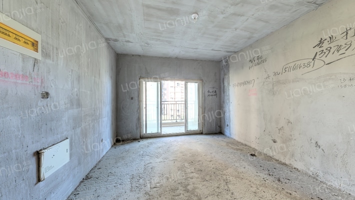 龙华山庄二手房实景图