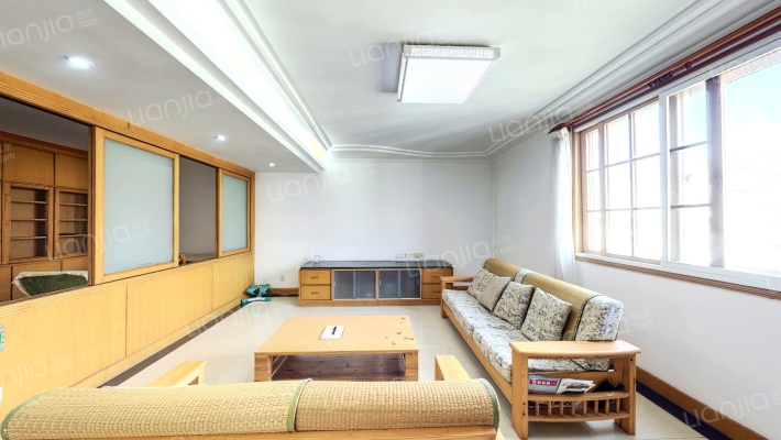 海月花园二手房实景图