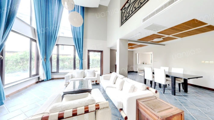 盈湖三岛(别墅)二手房实景图