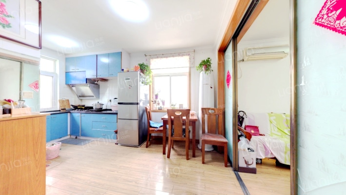 察哈尔路67号二手房实景图