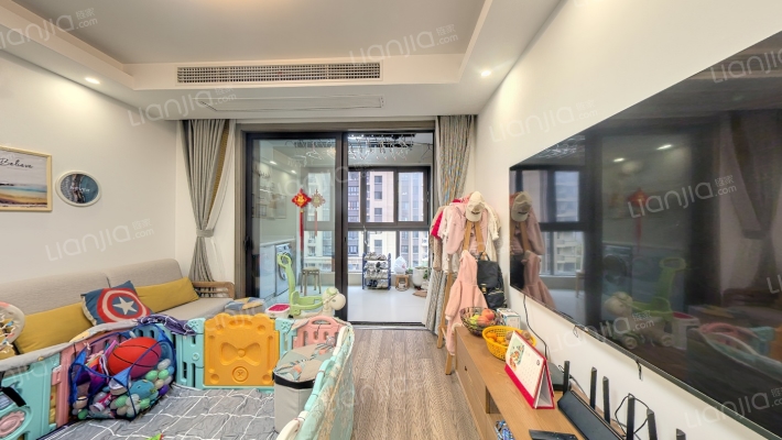 绿地理想名苑二手房实景图