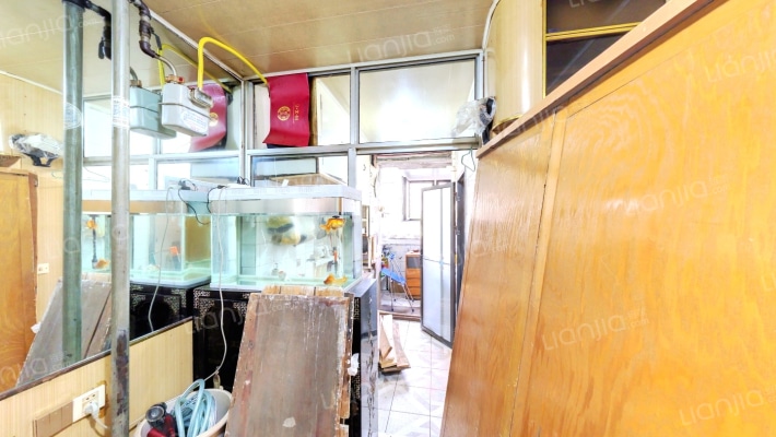 崇山中路二手房实景图