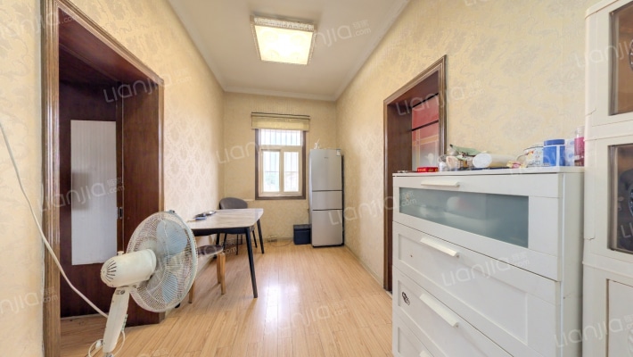 梅欣小区西区二手房实景图