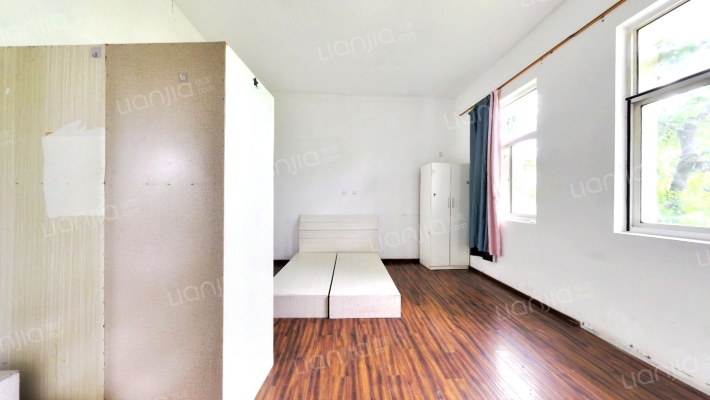 浪琴水岸花园(别墅)二手房实景图