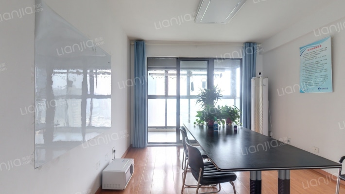 融科梧桐里二手房实景图