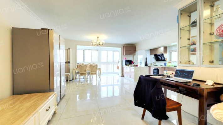 新闸大厦二手房实景图