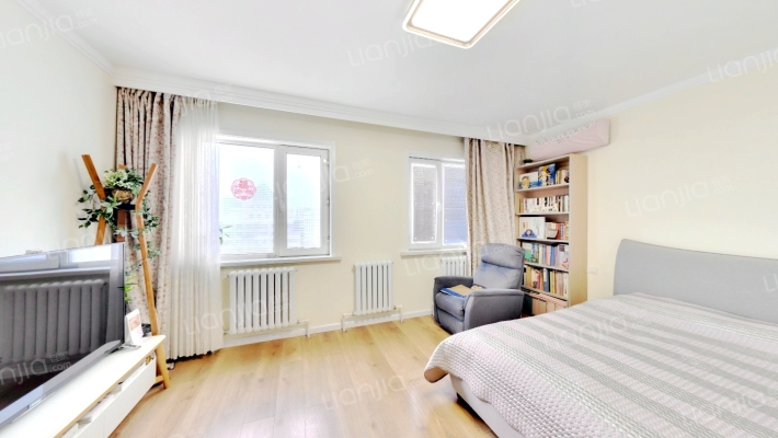 万泰国际二手房实景图