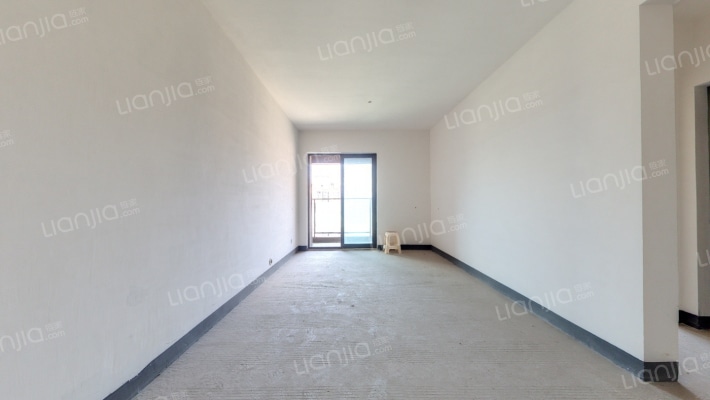 长嘉汇四期二手房实景图