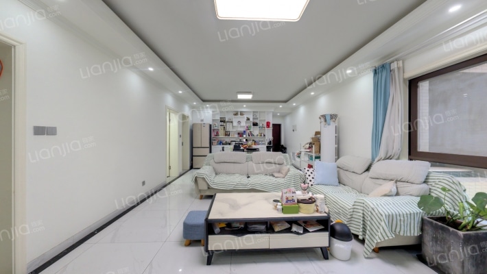 翡翠名邸二手房实景图