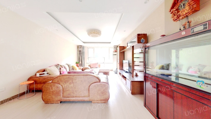 天泰城迦南美地二手房实景图