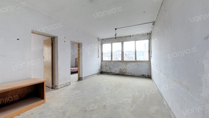 罗汉营贵大教师宿舍二手房实景图