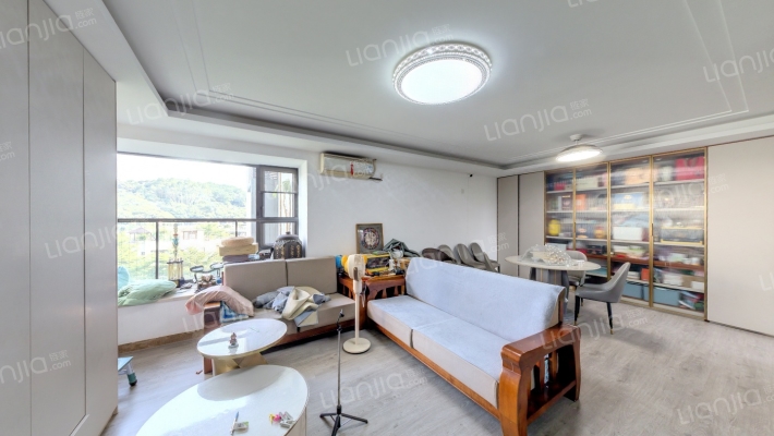 万科蓝山二手房实景图