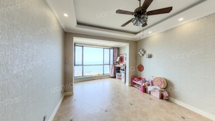 红星海五期青屿蓝二手房实景图