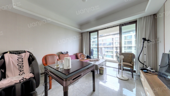 正黄翡翠堂二手房实景图