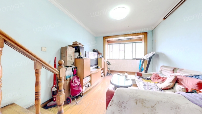 东体育会路400弄二手房实景图