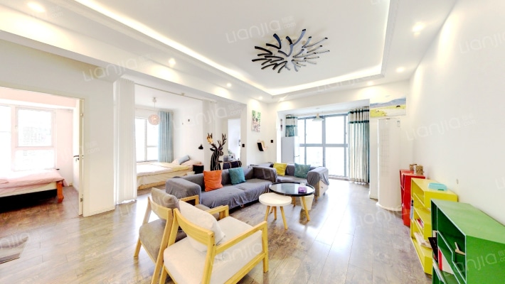 卓锦万黛二手房实景图