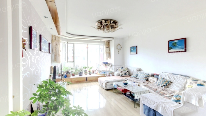 钻石礼都东区二手房实景图