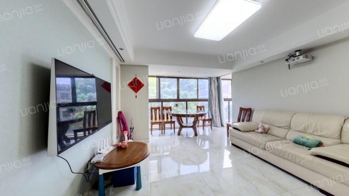 德信中外公寓二手房实景图