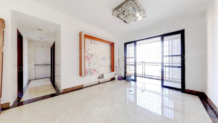 颐澳领地二手房实景图